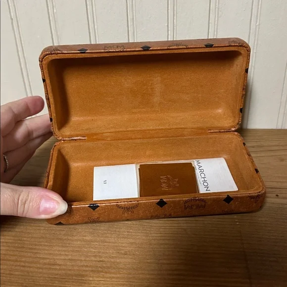 New MCM Sunglasses Case - Picture 4 of 4